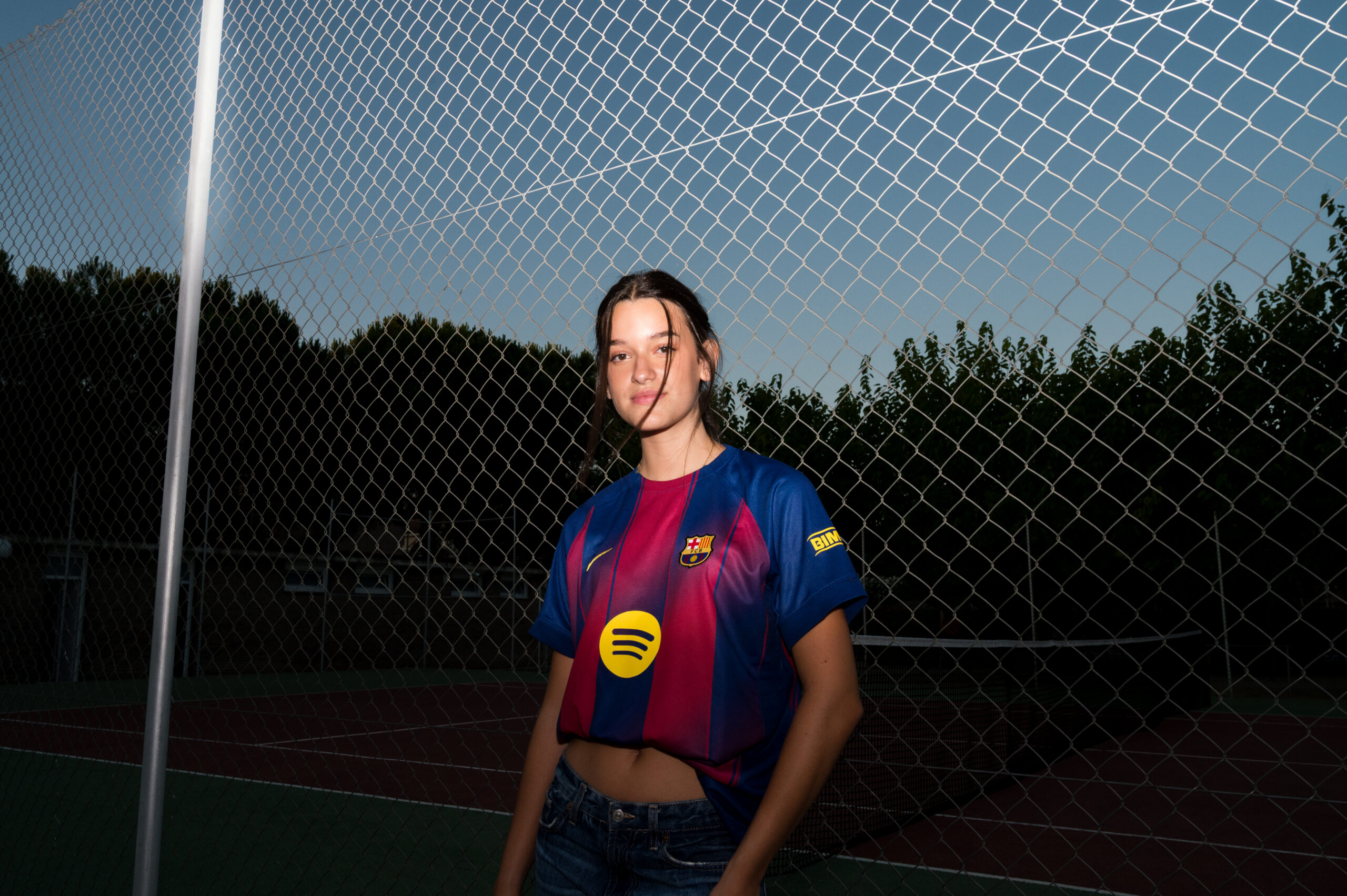 Producción de contenido fotográfico para aplicación de fútbol de fans del FC Barcelona realizada por Es Pomelo.